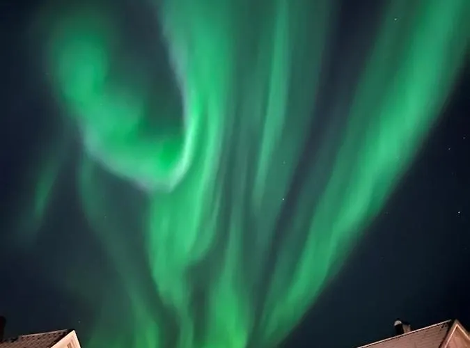 Sentralt Plassert Ved Sherpatrappen Tromsø